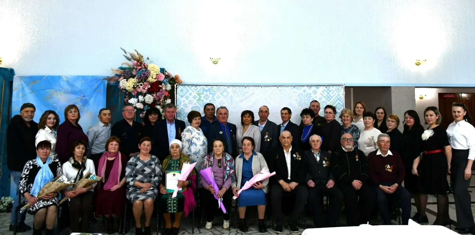 ВО ДВОРЦЕ КУЛЬТУРЫ ВСТРЕТИЛИСЬ С ЛИКВИДАТОРАМИ АВАРИИ НА ЧЕРНОБЫЛЬСКОЙ АЭС