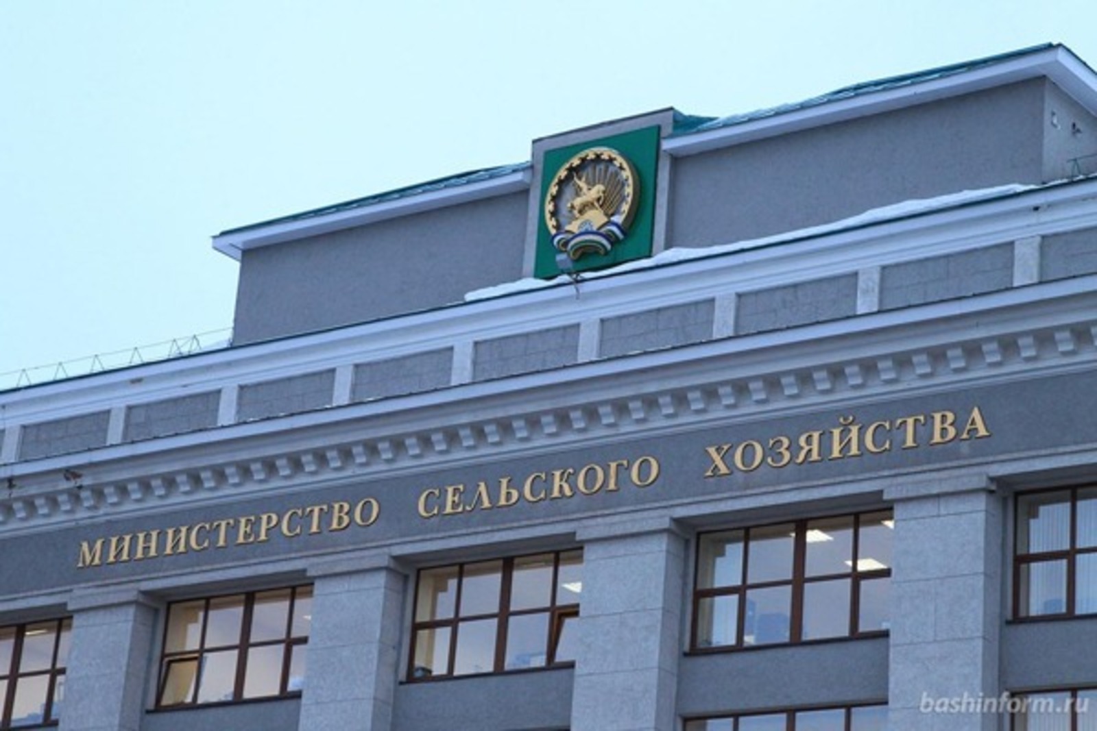 С 1 октября зарплата госслужащих вырастет на 7,6%