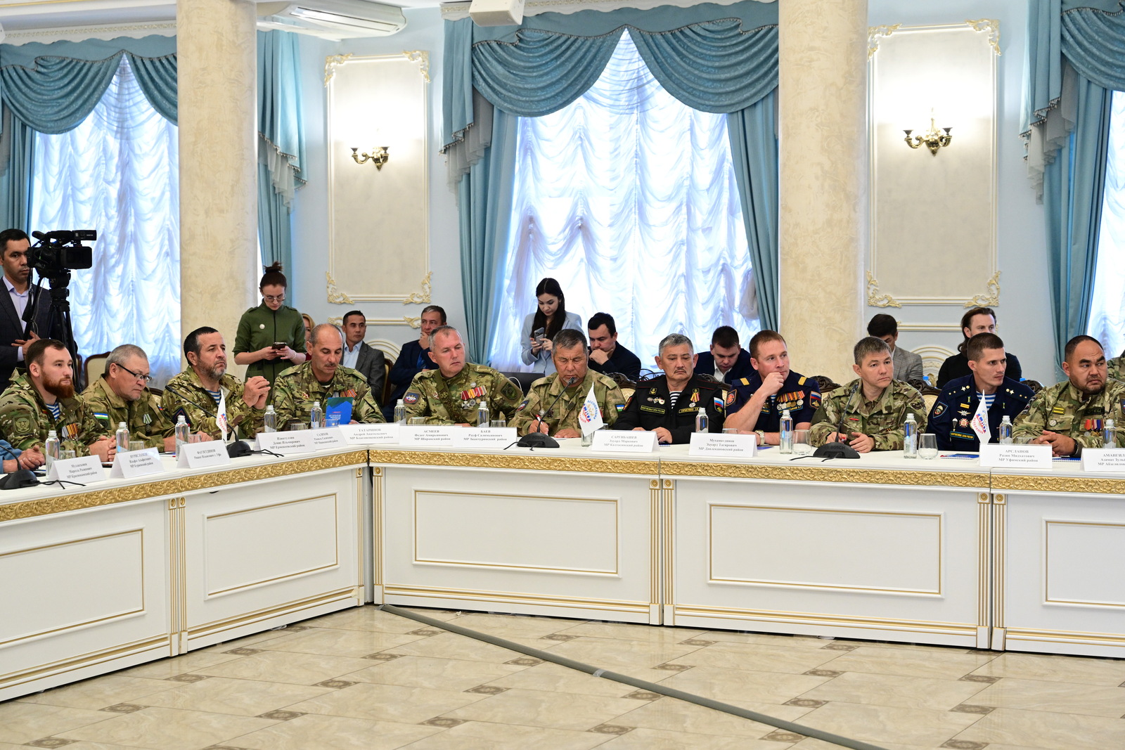 Яугирҙәр республика Башлығы менән осрашты