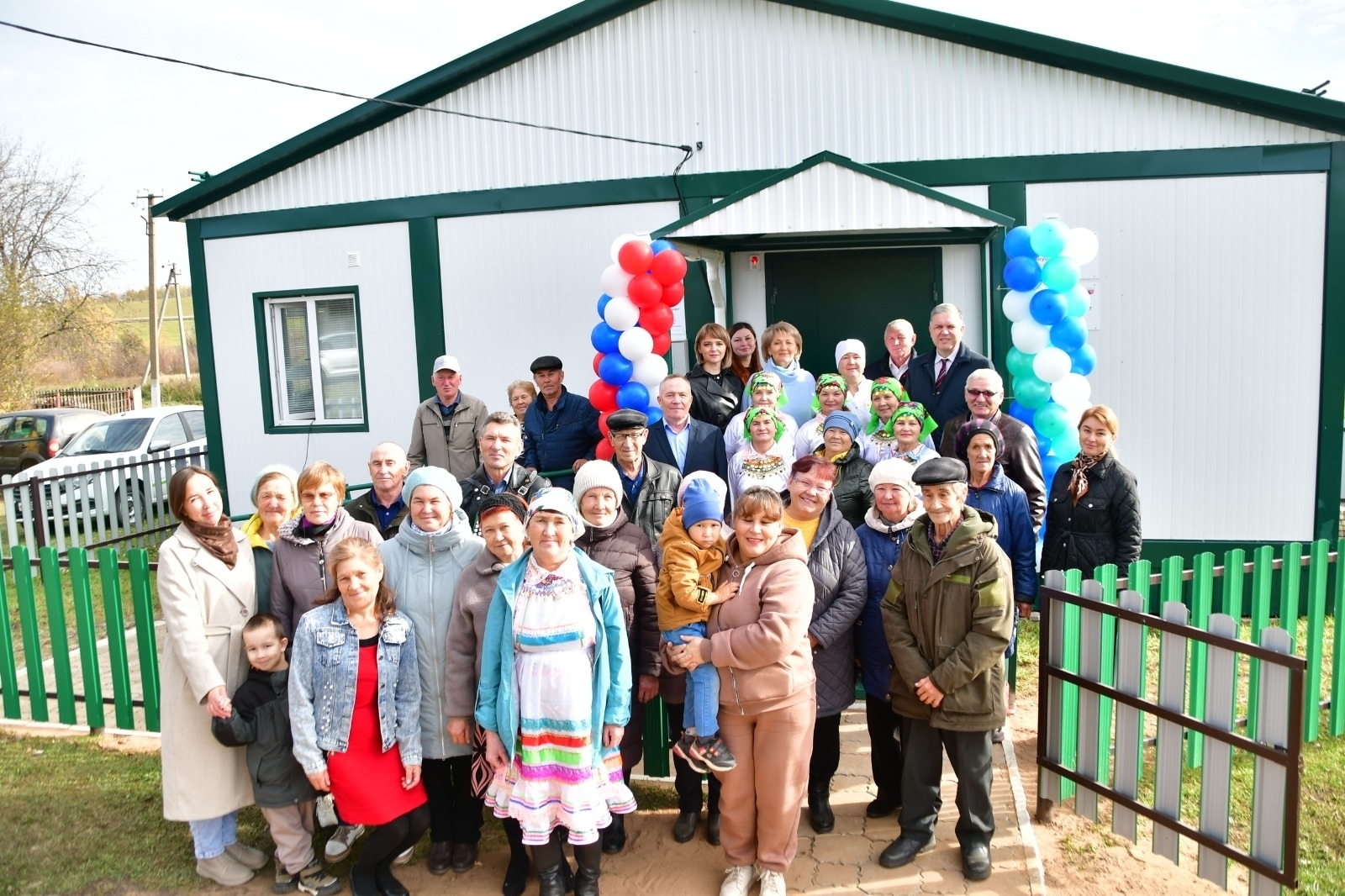 Ауыл халҡы яңы ФАП-тан ҡәнәғәт