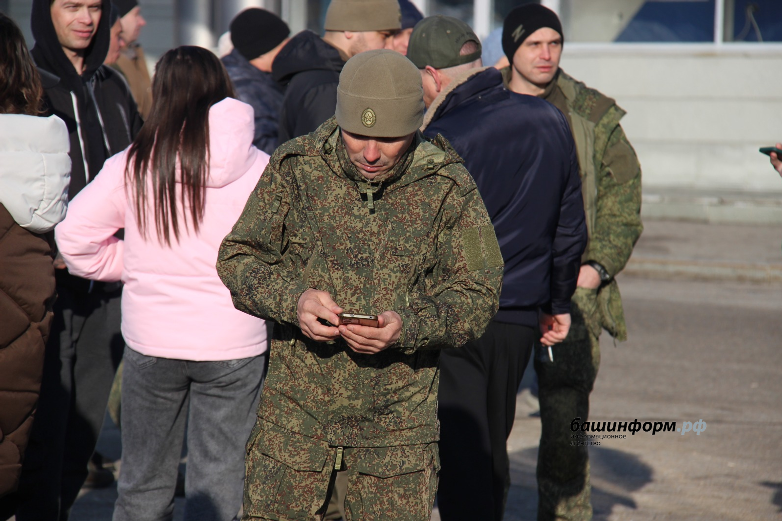 Участники СВО и их семьи могут получить поддержку через Госуслуги