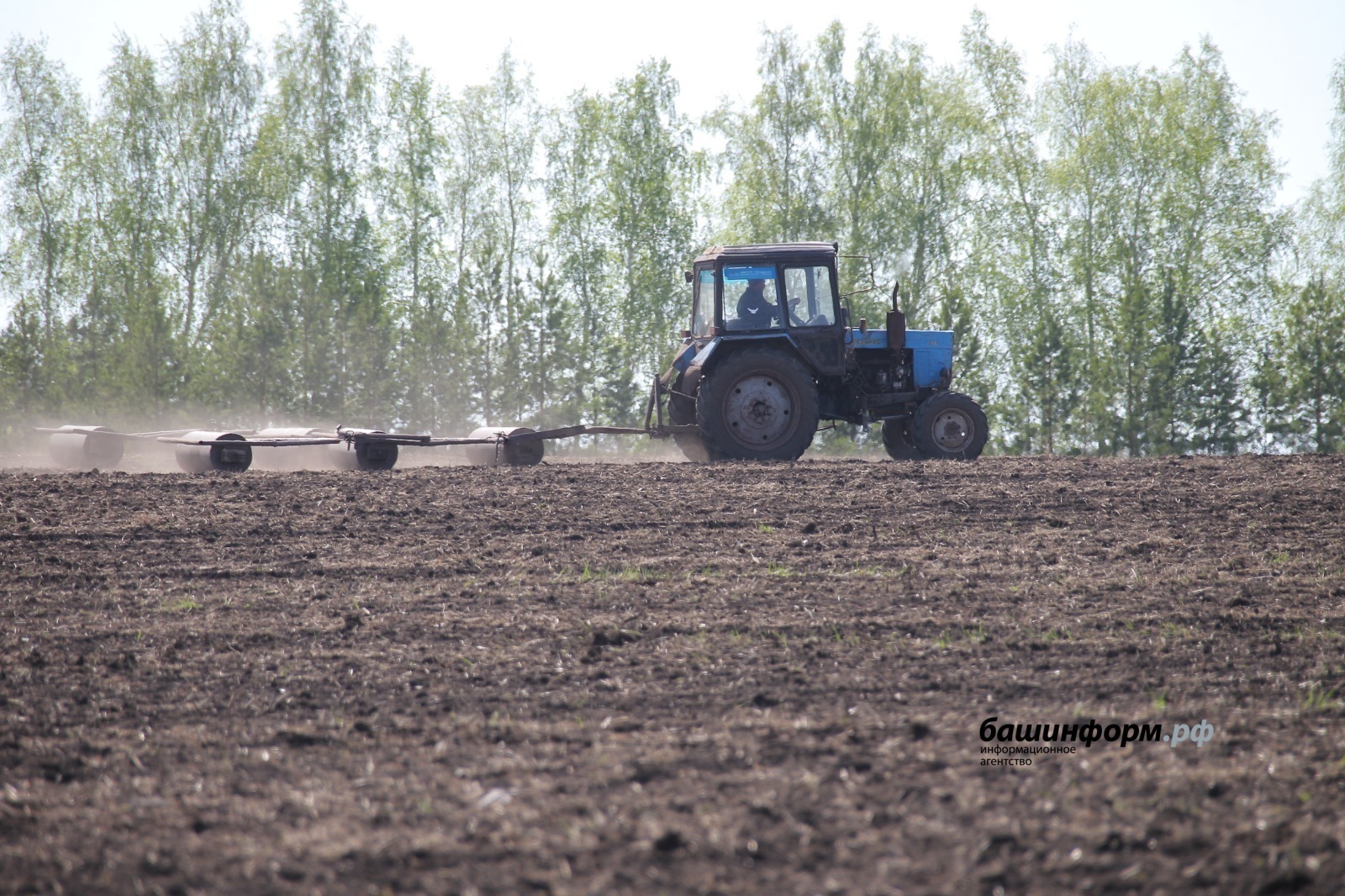 Гострудинспекция Башкирии назвала причину гибели механизатора под трактором