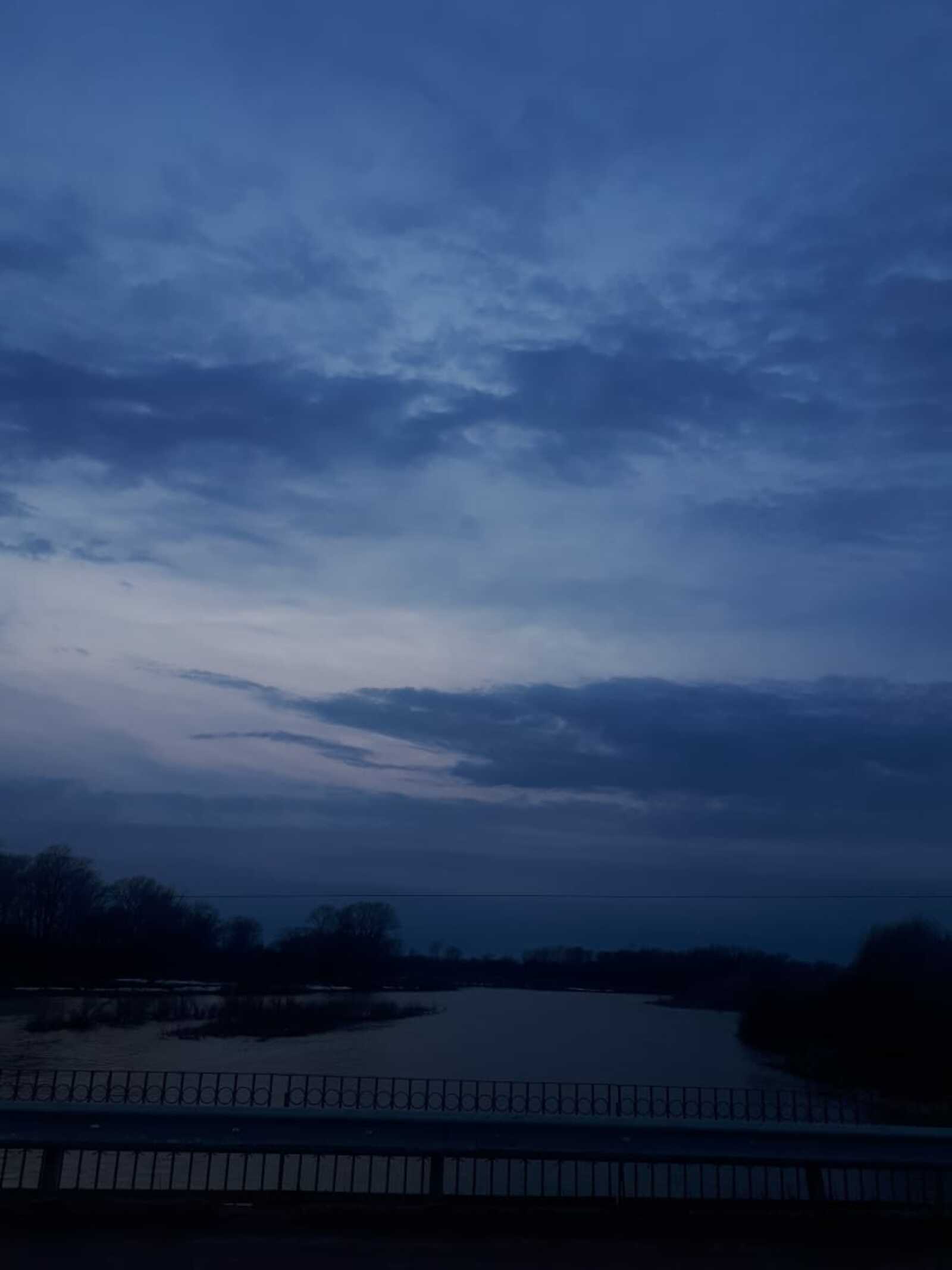 Төнөн уянаһығыҙмы?