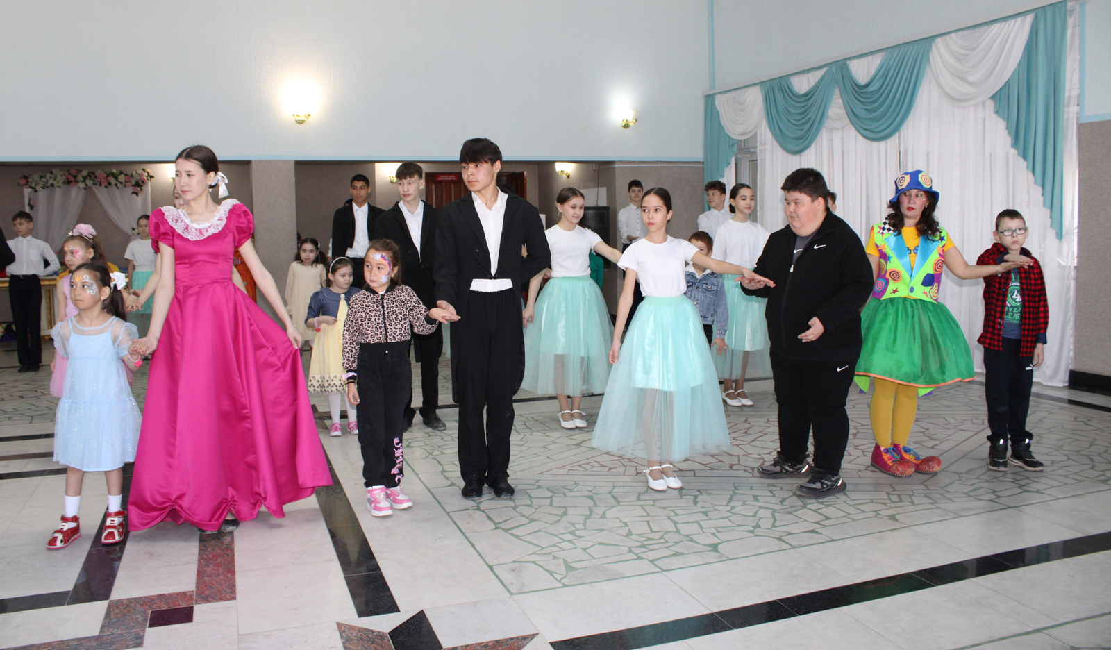 Изгелек, матурлыҡ һәм наҙ өләштеләр