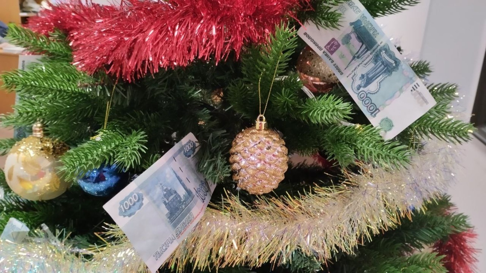 В Башкирии начался последний рабочий день уходящего года